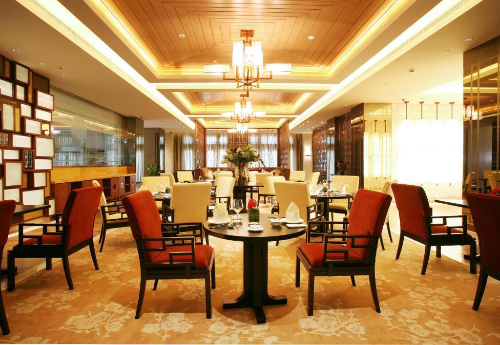 Landison Green Town Hotel Xinchang מראה חיצוני תמונה
