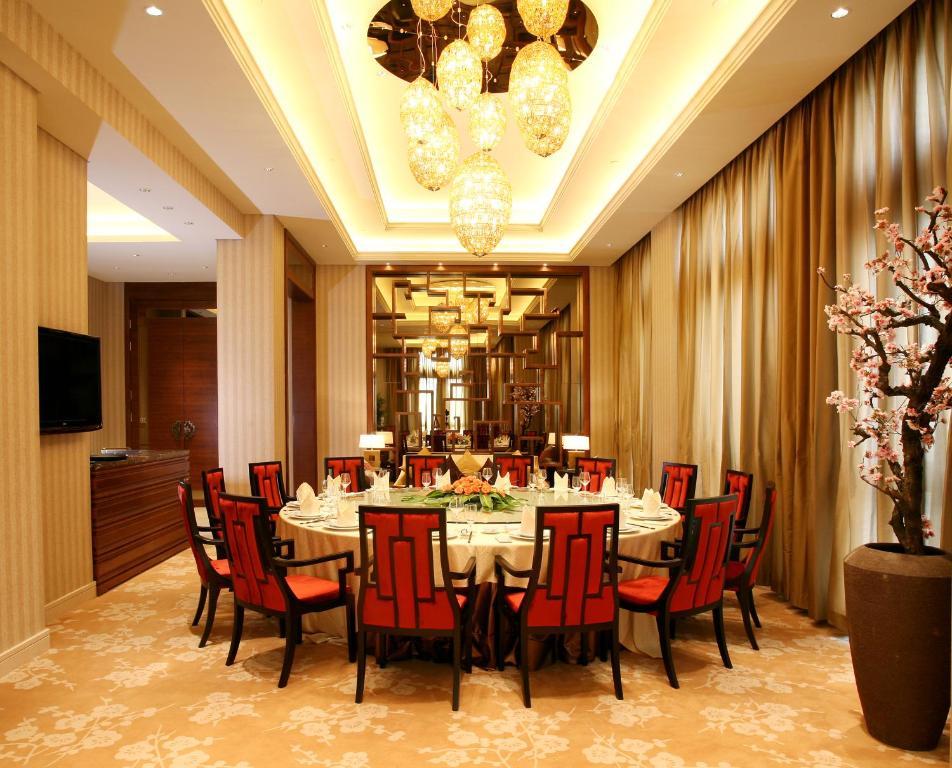 Landison Green Town Hotel Xinchang מראה חיצוני תמונה