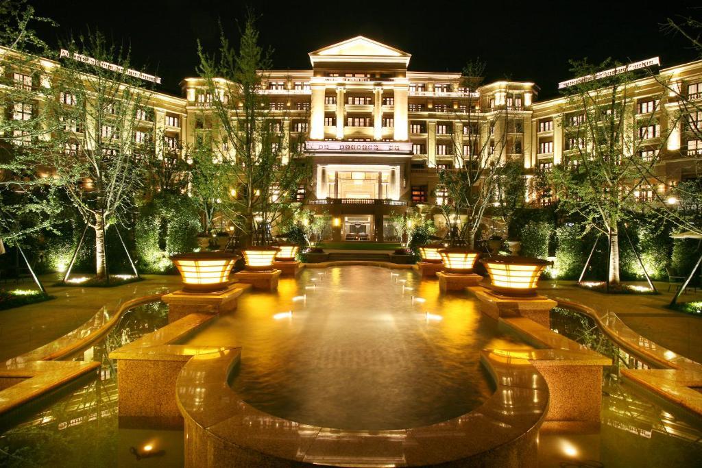 Landison Green Town Hotel Xinchang מראה חיצוני תמונה