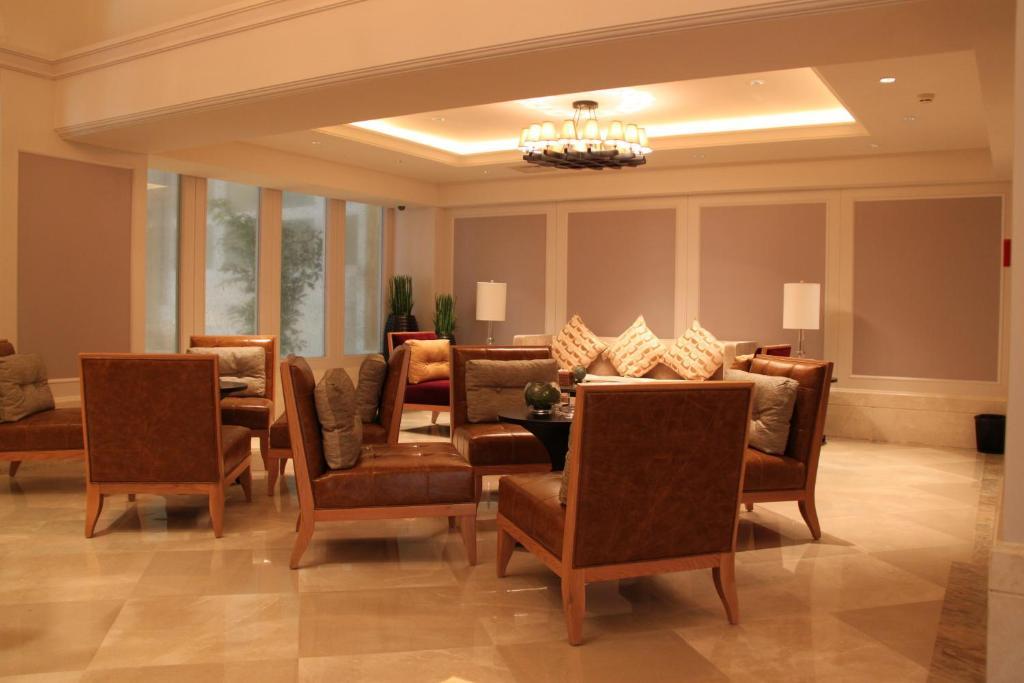 Landison Green Town Hotel Xinchang מראה חיצוני תמונה