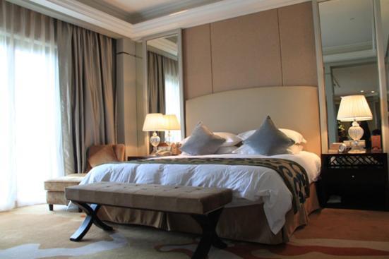 Landison Green Town Hotel Xinchang חדר תמונה
