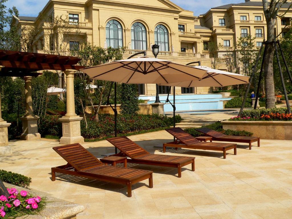Landison Green Town Hotel Xinchang מראה חיצוני תמונה